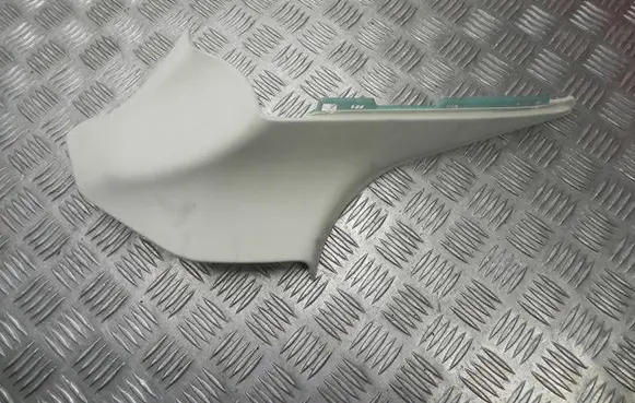 (C) pillar trim