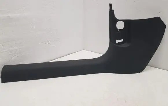 Foot area side trim