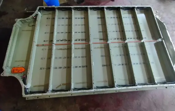 Tesla Model S Hybrid/electric vehicle battery tray 