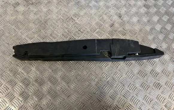 Maserati Levante Fender foam support/seal 670033524