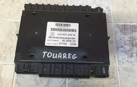 Volkswagen Touareg I Comfort/convenience module 7L6937049M 05066525