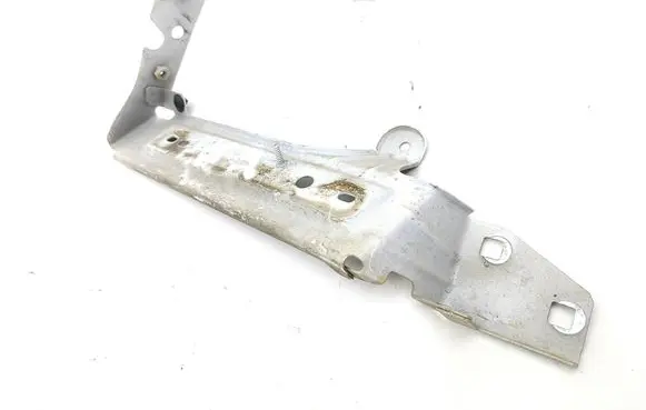 Alfa Romeo Stelvio Fender mounting bracket