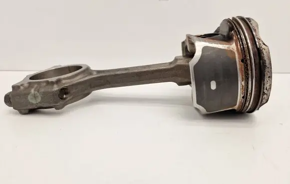Mercedes-Benz CLA C118 X118 Piston with connecting rod A2820301500 120104449R