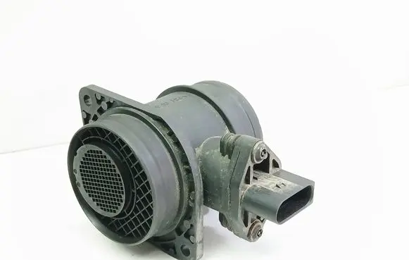 Volkswagen Golf IV Mass air flow meter 038906461B 0281002531