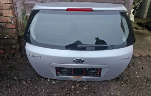 KIA Ceed Tailgate/trunk/boot lid