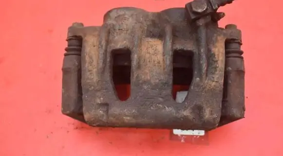 Front brake caliper