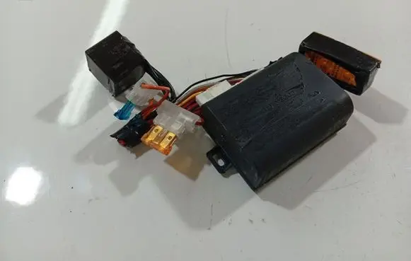 Renault Thalia I Fuse box set 