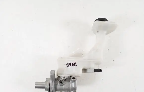 Master brake cylinder