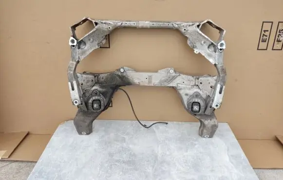 BMW X1 E84 Front subframe 6785639
