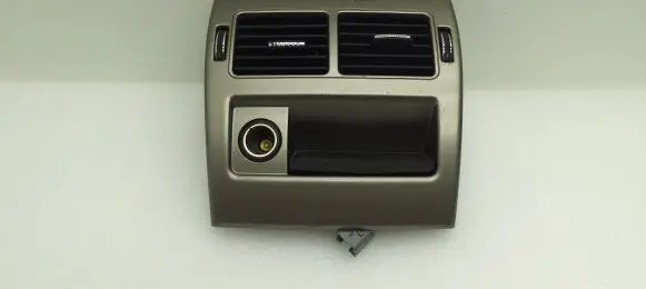 Rear air vent grill