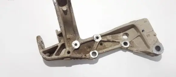 Skoda Octavia Mk2 (1Z) Front lower control arm/wishbone 1k0199296f