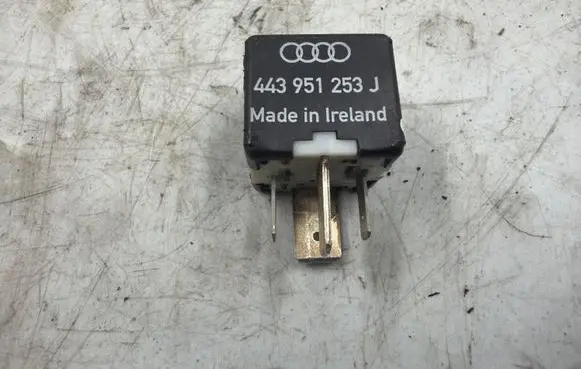 Audi A4 S4 B5 8D Other relay 443951253J