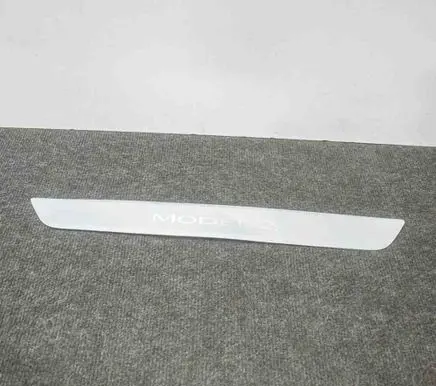 Tesla Model 3 Front sill trim cover 109084400C