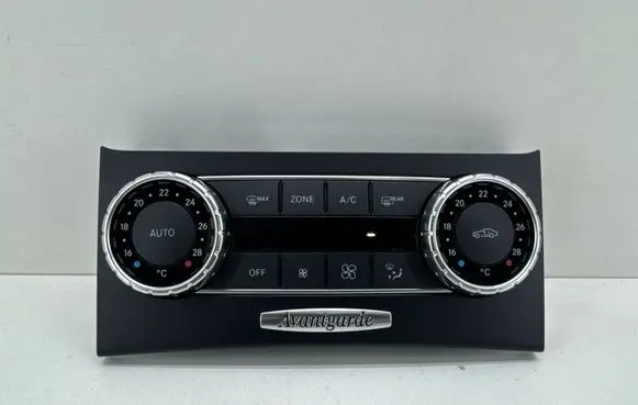 Mercedes-Benz C W204 Climate control unit A2049003803