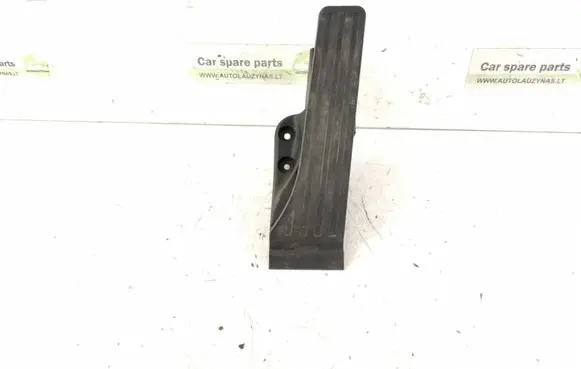 Mercedes-Benz C W205 Accelerator throttle pedal 2053000004 A2053000004
