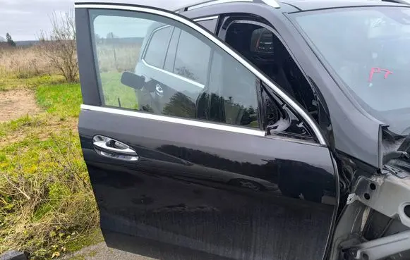 Mercedes-Benz GL X164 Front door