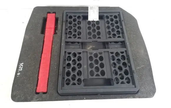 Other trunk/boot trim element
