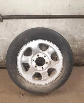 Isuzu Rodeo R16 spare wheel 