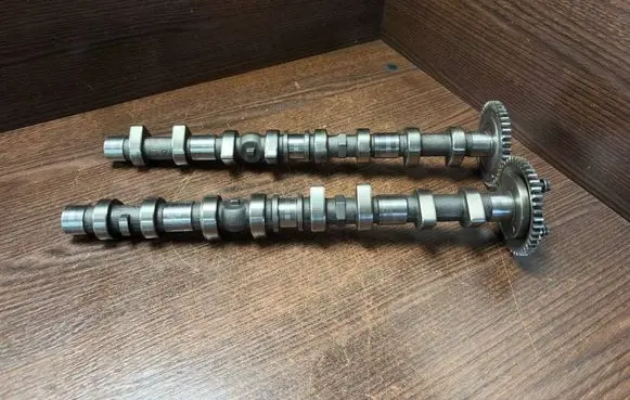 Mercedes-Benz Sprinter W901 W902 W903 W904 Camshaft R6110510101 A61100260308