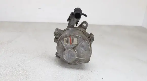 Renault Trafic II (X83) Vacuum pump 8200520476