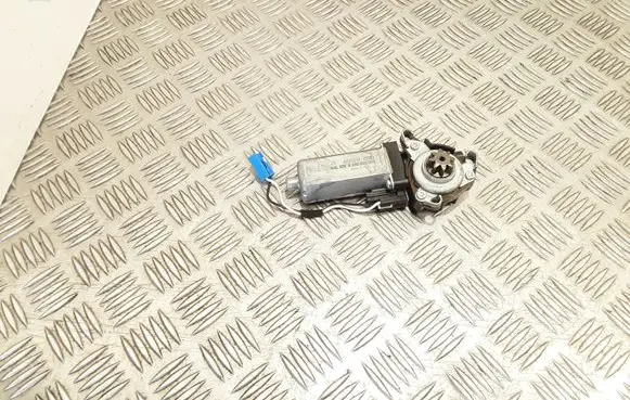 Mercedes-Benz C W203 Seat adjustment motor 0390203002