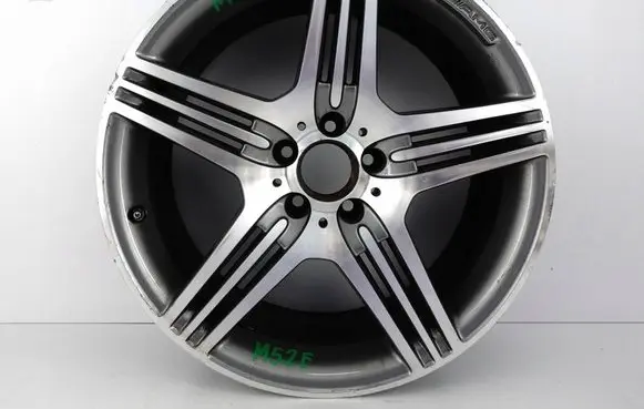Mercedes-Benz CLS C219 R19 alloy rim A2194013402