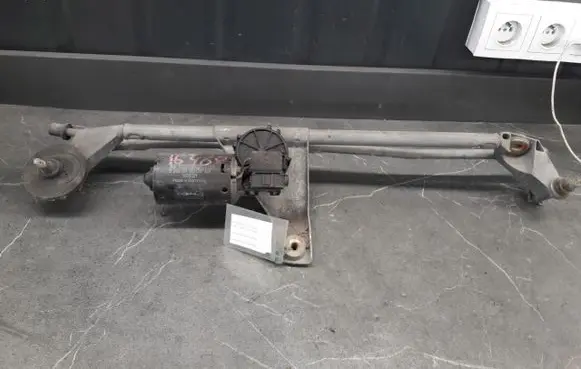 Volvo S70 V70 V70 XC Front wiper linkage 0390241133