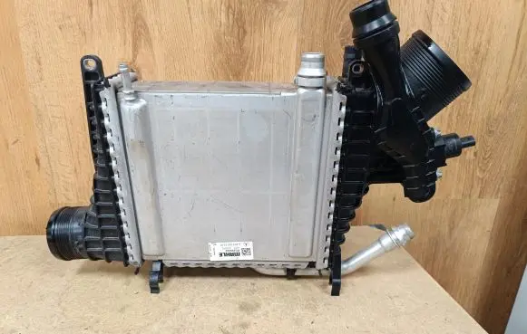 Mercedes-Benz GLC C253 Intercooler radiator A2640905300 A2640901100