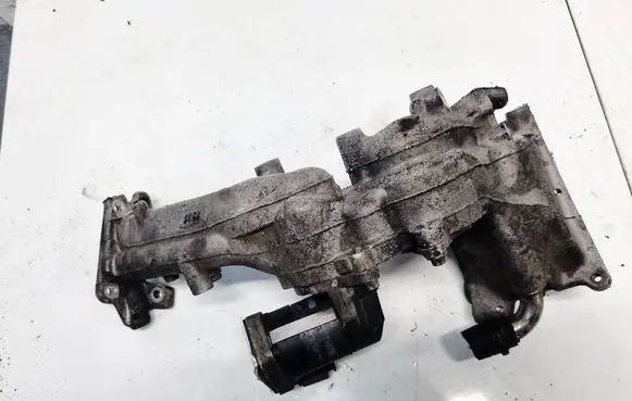 Mercedes-Benz C AMG W204 EGR valve cooler A6461401608