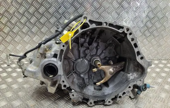 Toyota Yaris Manual 5 speed gearbox S27725759