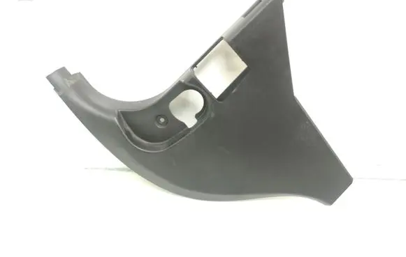Foot area side trim