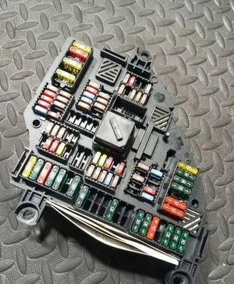 BMW 5 GT F07 Fuse module 9264924