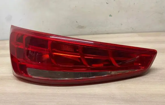 Rear/tail lights