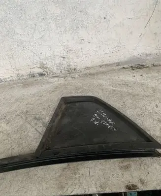 Ford Mondeo Mk III Rear vent window glass 