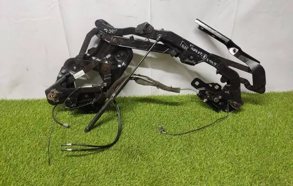 Ford Focus Convertible roof hinge 9411157 OAS9411157D06 9410769E