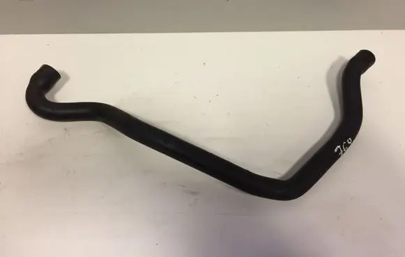 Volvo V70 Breather/breather pipe/hose 30757220