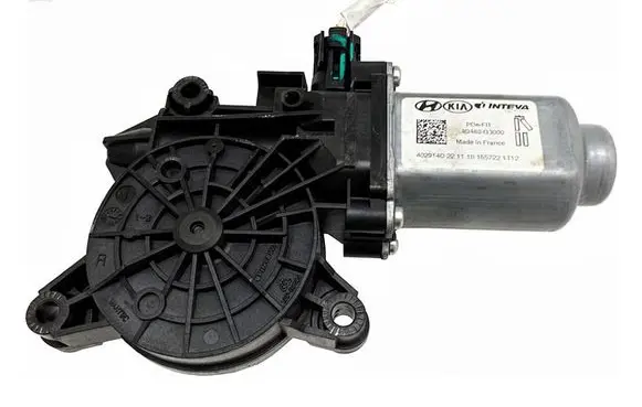 Hyundai i30 Front door window regulator with motor 82460G3000