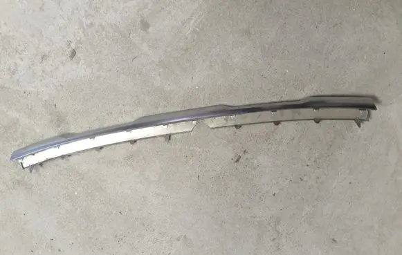 Hyundai Santa Fe Front bumper splitter molding 86577S1600