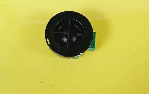 Opel Zafira B Front door high frequency speaker 90520836