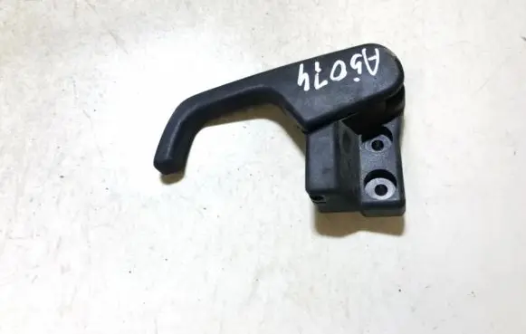 Volkswagen PASSAT B5 Engine bonnet (hood) release handle 3a1823533