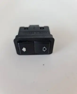 BMW 5 E39 Electric window control switch 8368974