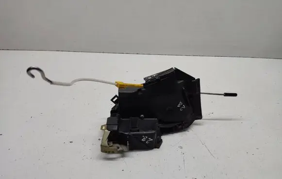 BMW 5 E39 Front door lock 8235113 8352165 67118352165