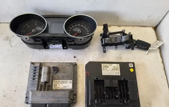 Engine ECU kit and lock set