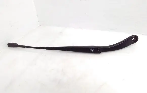 Mercedes-Benz B W246 W242 Front wiper blade arm A2468201900