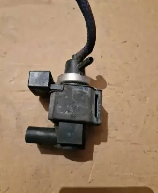 Audi A6 S6 C5 4B Turbo solenoid valve 8E0906628 72290333