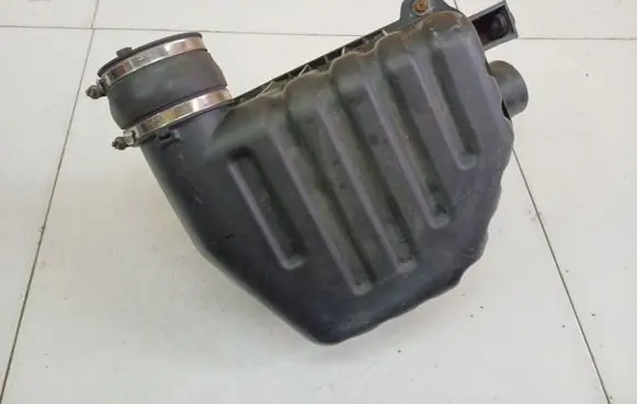 Chevrolet Captiva Air filter box 