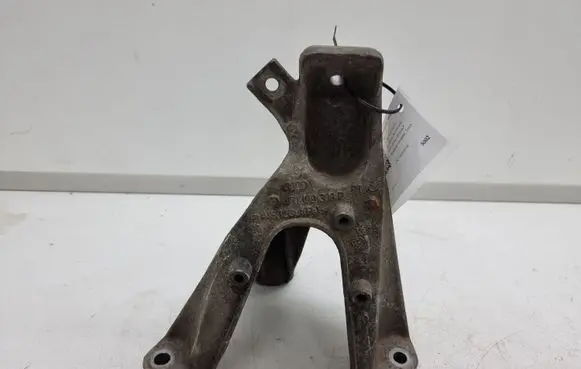 Audi A6 S6 C6 4F Engine mounting bracket 4F0199308P 4F0199308