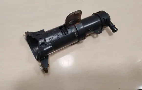 Honda Accord Headlight washer spray nozzle 22451