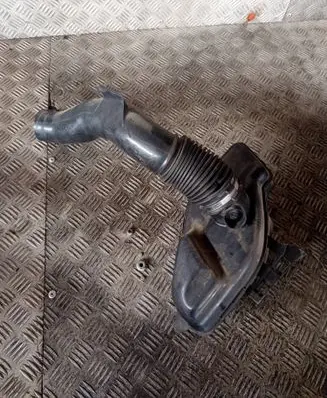 Peugeot 3008 I Intake resonator 9656237980