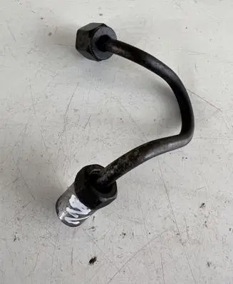 Nissan Patrol Y61 Fuel injector supply line/pipe 